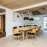 12 Person In Thyboron-by Traum Thyborøn