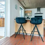 12 Person In Thyboron-by Traum Thyborøn